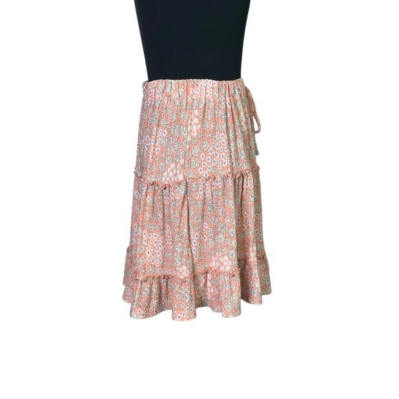 Caution to the wind melon white floral pull on mini skirt size Small - Picture 7 of 11